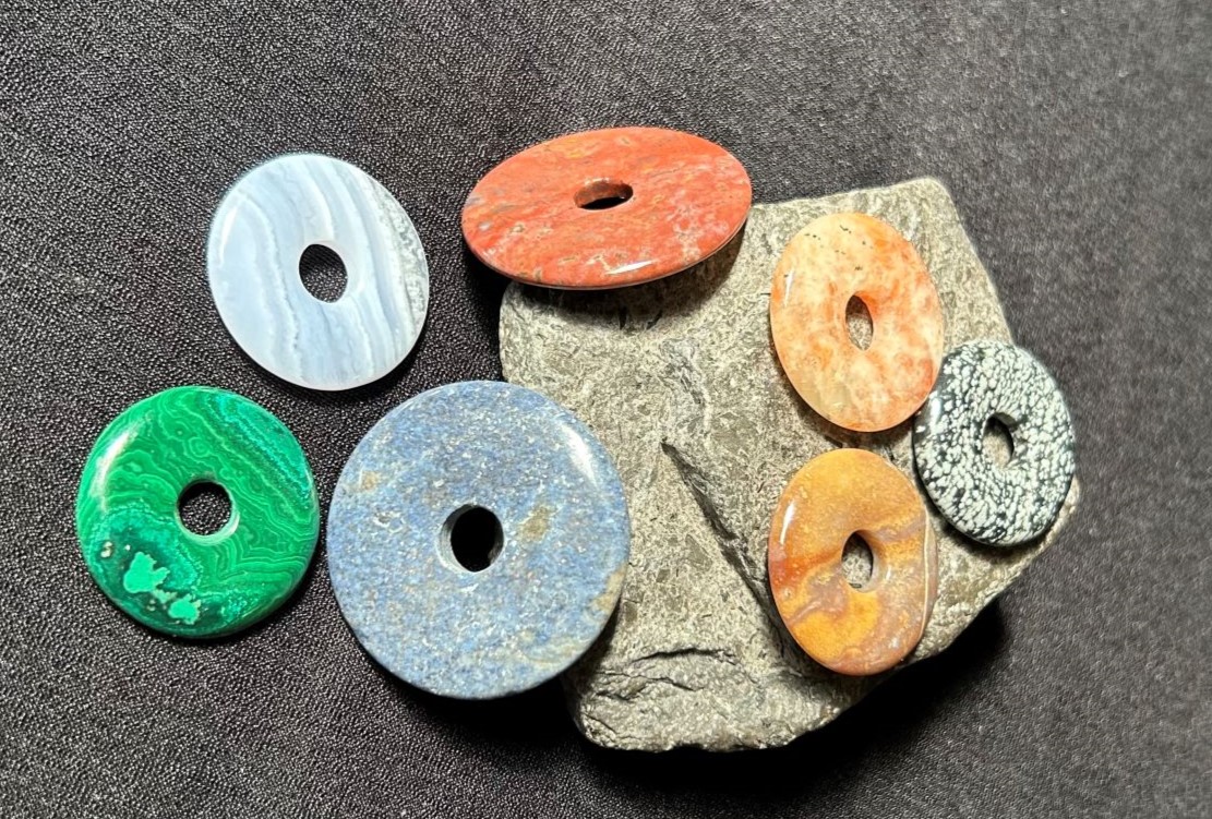 Donut Anhaenger Donut Anhaenger Steinschmuck