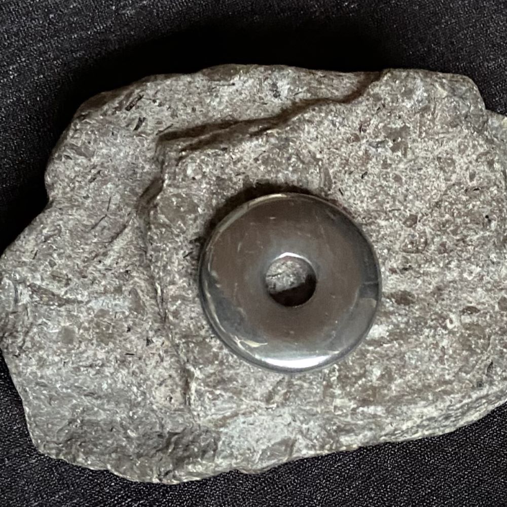 haematit-donut-anhaenger-3 Hämatit Donut Anhänger