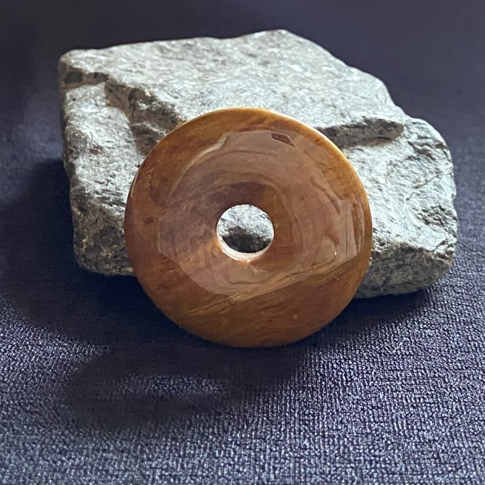 Versteinertes Holz Donut Anhänger